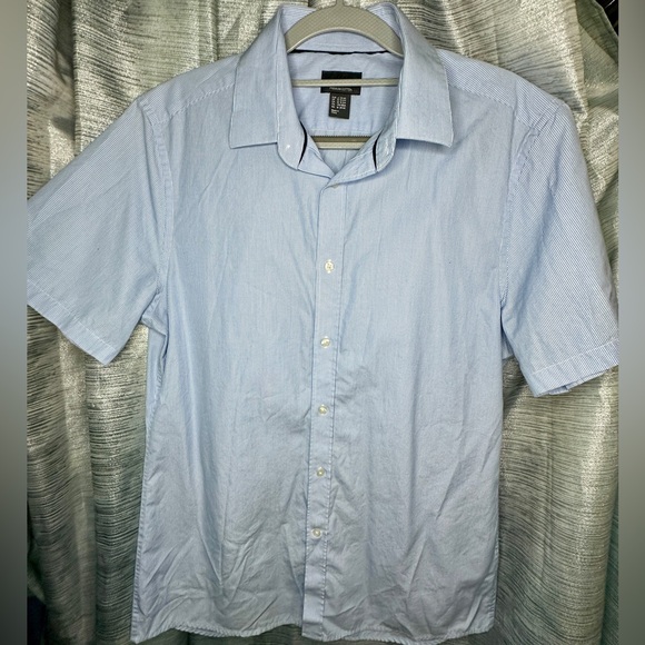 H&M Reg Fit Oxford Stretch Short Sleeve Button Up Shirt Light Blue Medium 15 3/4 - Picture 3 of 9